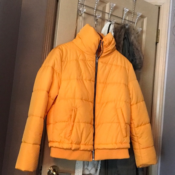 Too big on me - Picture 2 of 3